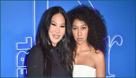 Discover The Extraordinary Lifestyle Of Aoki Lee Simmons: Beyond 